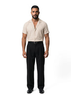 ADRIÁN camisa de manga corta beige – look completo frontal – Bruno Valls