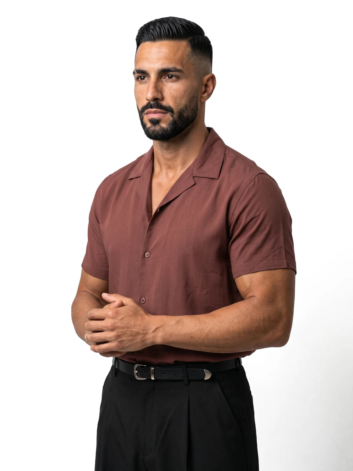 ADRIÁN camisa de manga corta marrón – vista tres cuartos – Bruno Valls