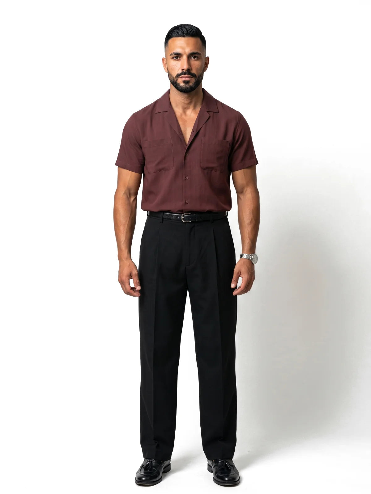ADRIÁN camisa de manga corta marrón – look completo frontal – Bruno Valls