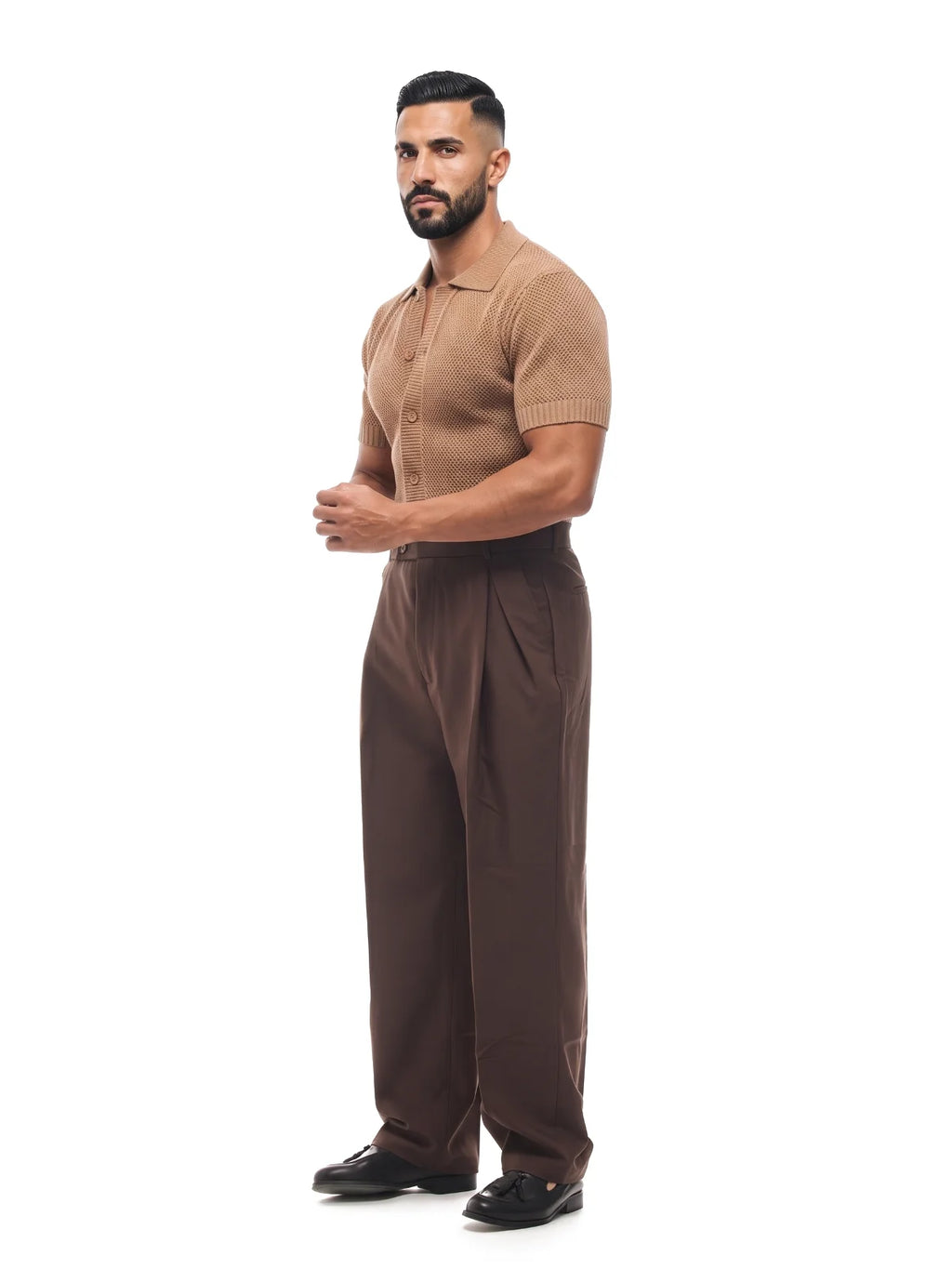 ÁLVARO polo de crochet marrón – vista lateral – Bruno Valls