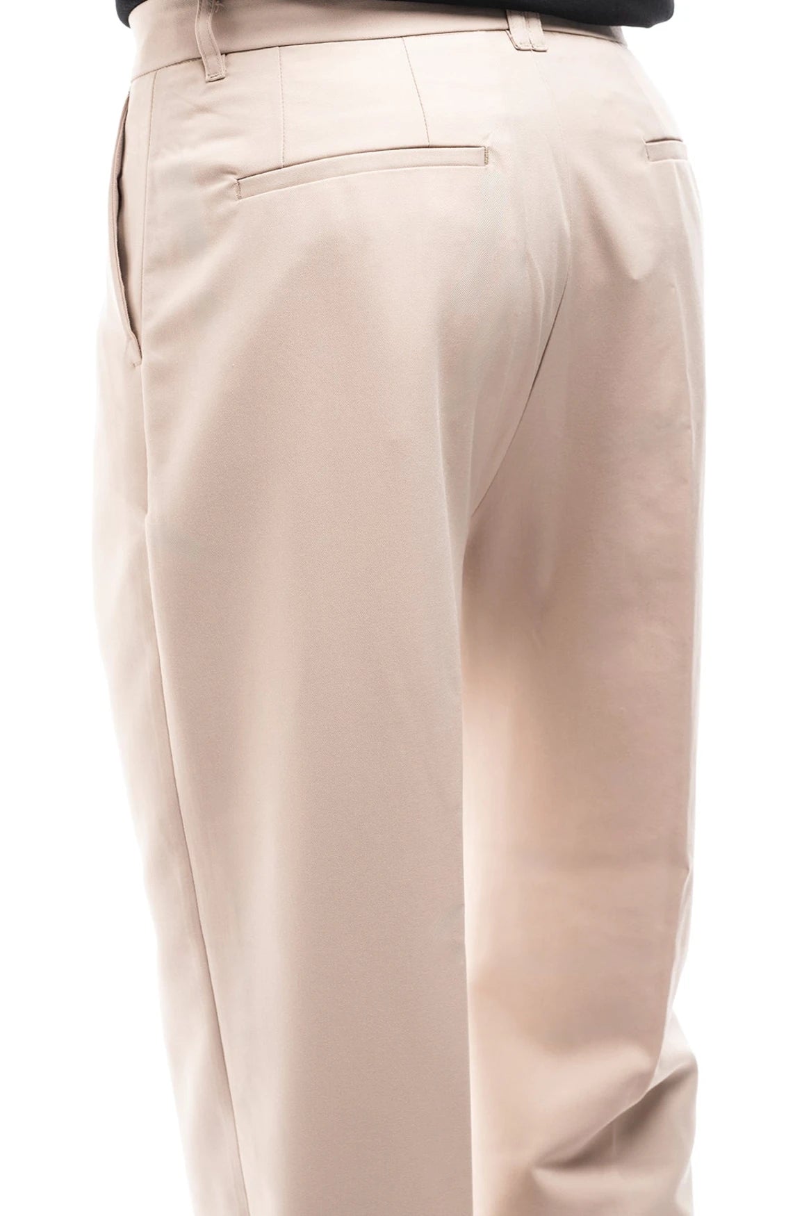 DAVID pantalón baggy beige – detalle – Bruno Valls