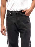 IKER vaquero baggy negro – detalle del bolsillo delantero – Bruno Valls