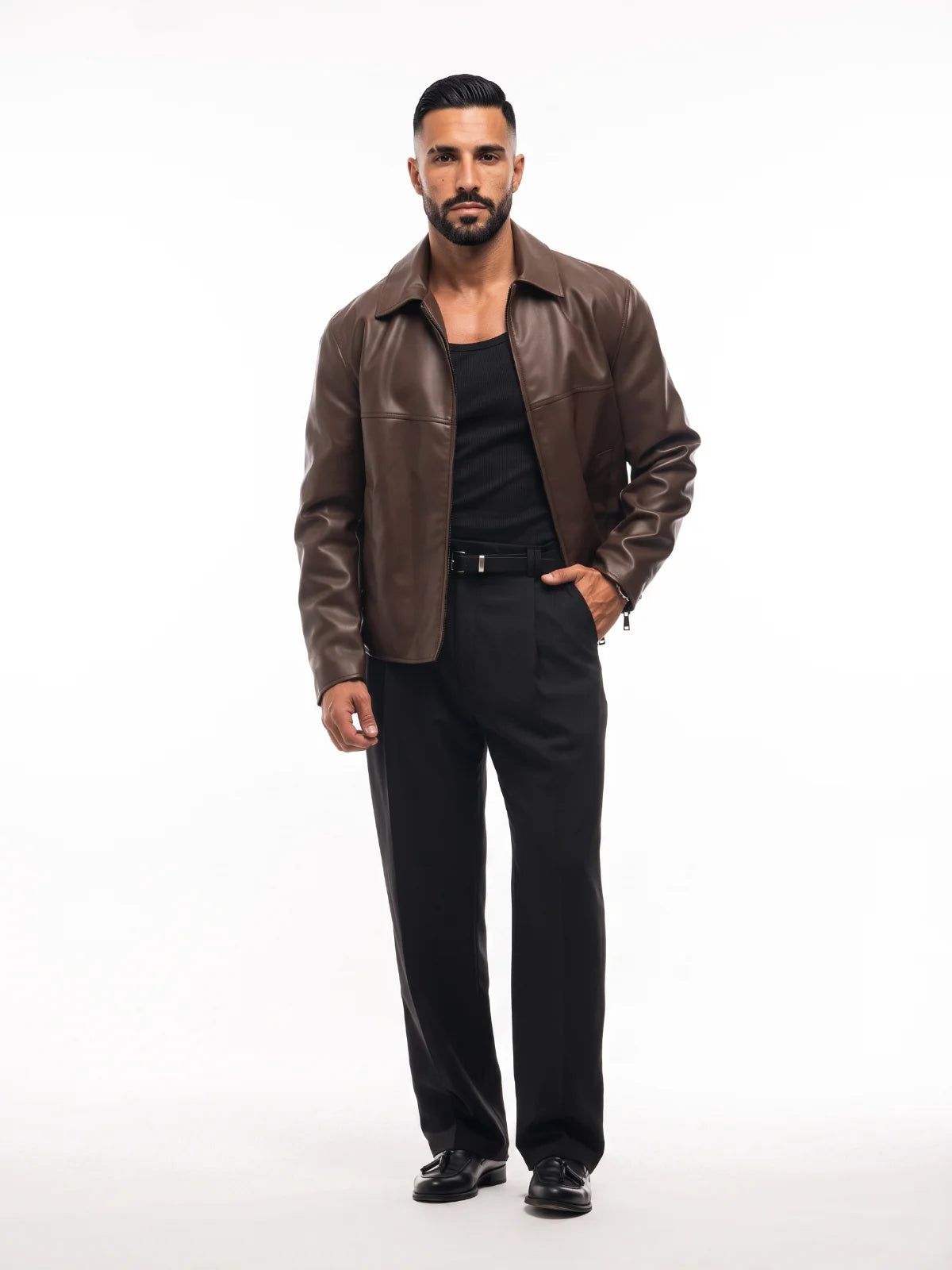 MARCOS cazadora efecto piel marrón – look completo – Bruno Valls
