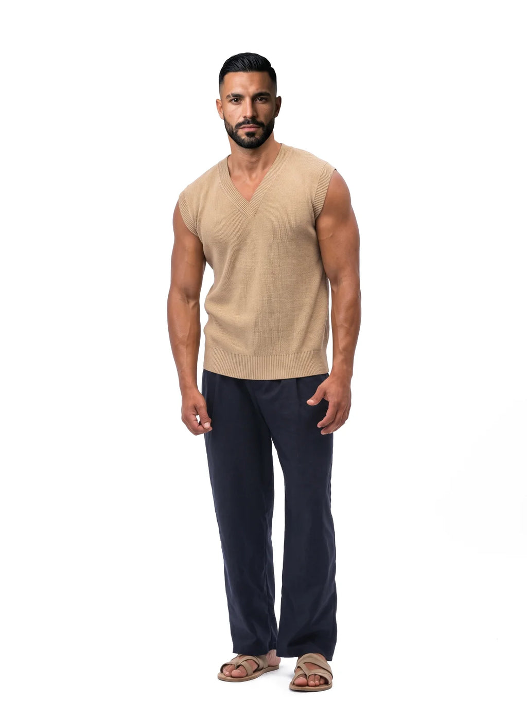 NICOLÁS chaleco de punto beige – look completo – Bruno Valls