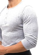 SAMUEL camiseta henley manga larga gris – detalle – Bruno Valls